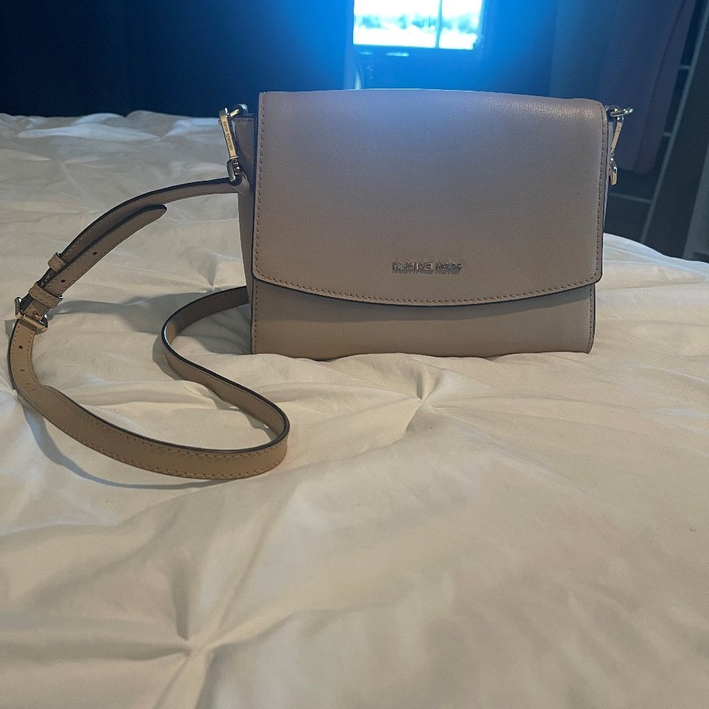 Michael Kors Medium Tan Crossbody